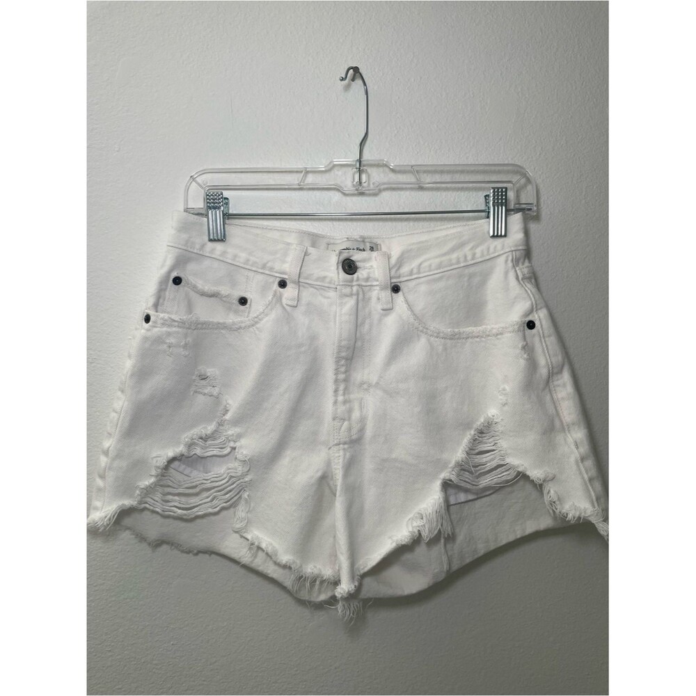 Abercrombie & Fitch Curve Love White Distressed Denim Shorts Size 26